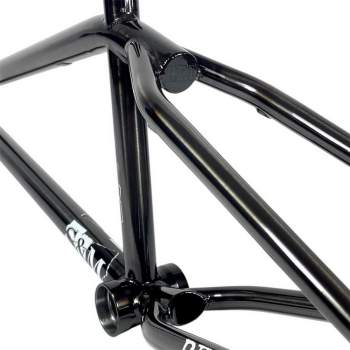 Rahmen S&M REA Levenson Signature