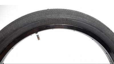 Tire S&M Speedball 22"